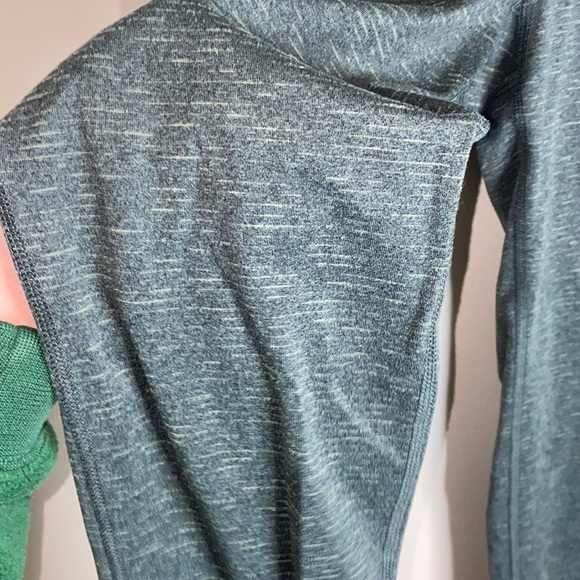 🦋Comfy cute green Champion leggings! - Picture 3 of 8